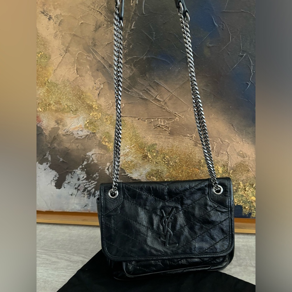 Saint Laurent
Niki Baby in Vintage Leather - Picture 6 of 16